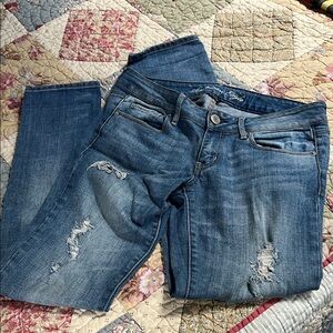 American Eagle Outfitters Blue Distressed Skinny Jeans size 6 Reg